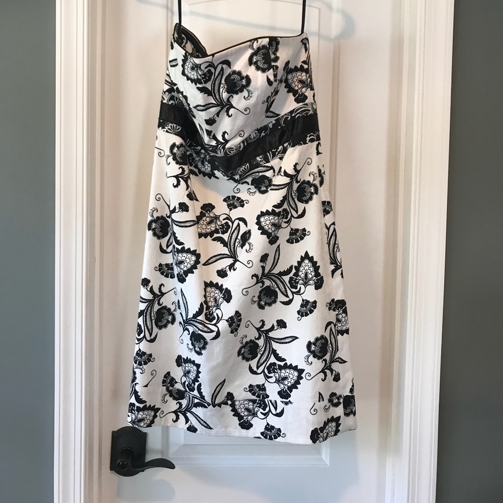 White House Black Market Strapless Dress